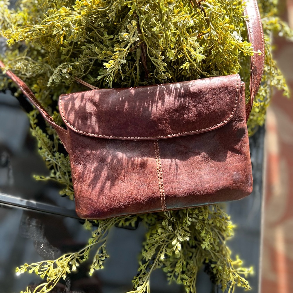 Leather crossbody bag